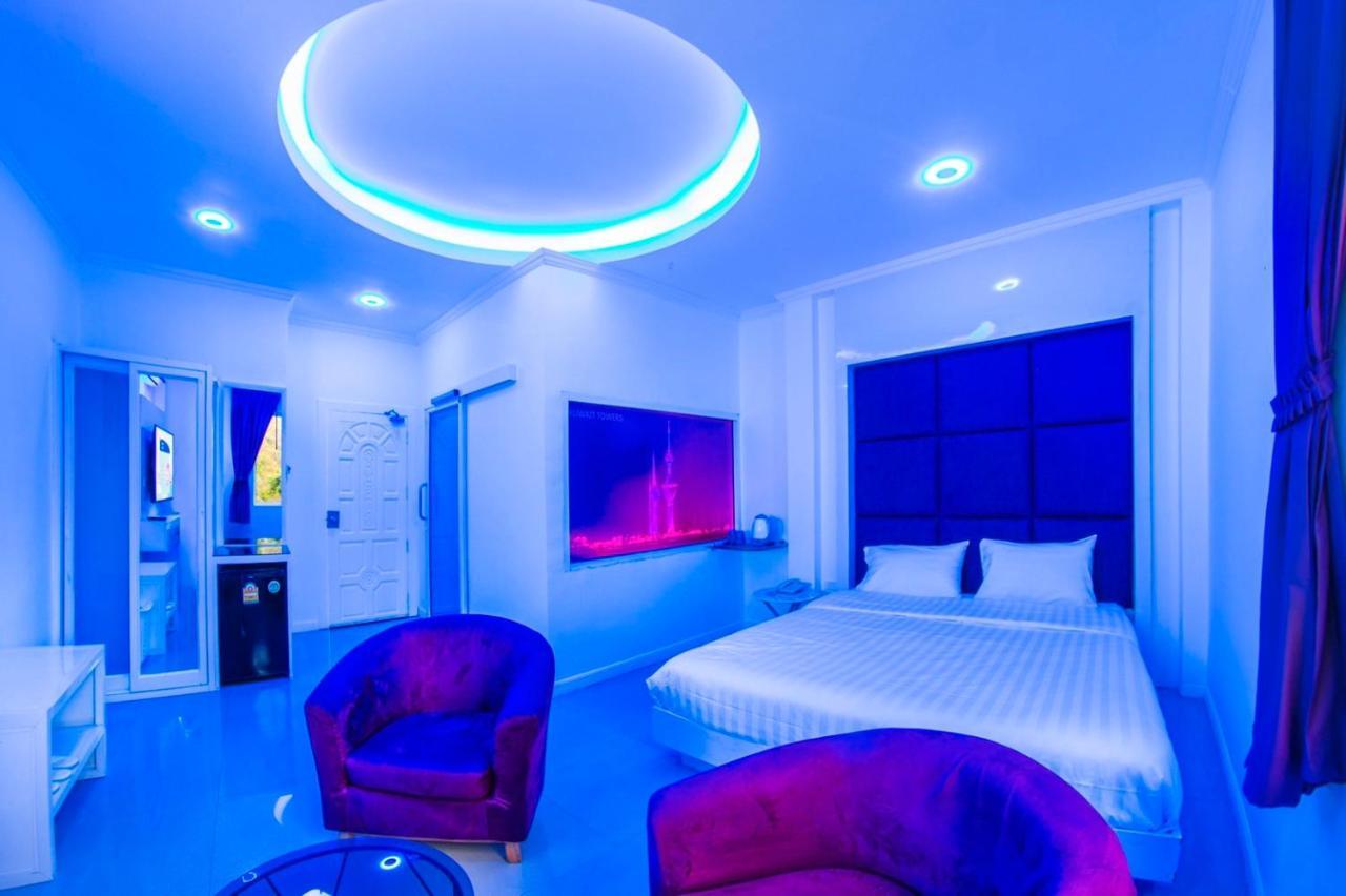 Titanic Residence-5 Minutes Walk To Walking Street Pattaya Exterior foto